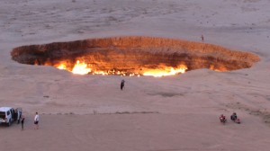 crater darvaza turkmenistan